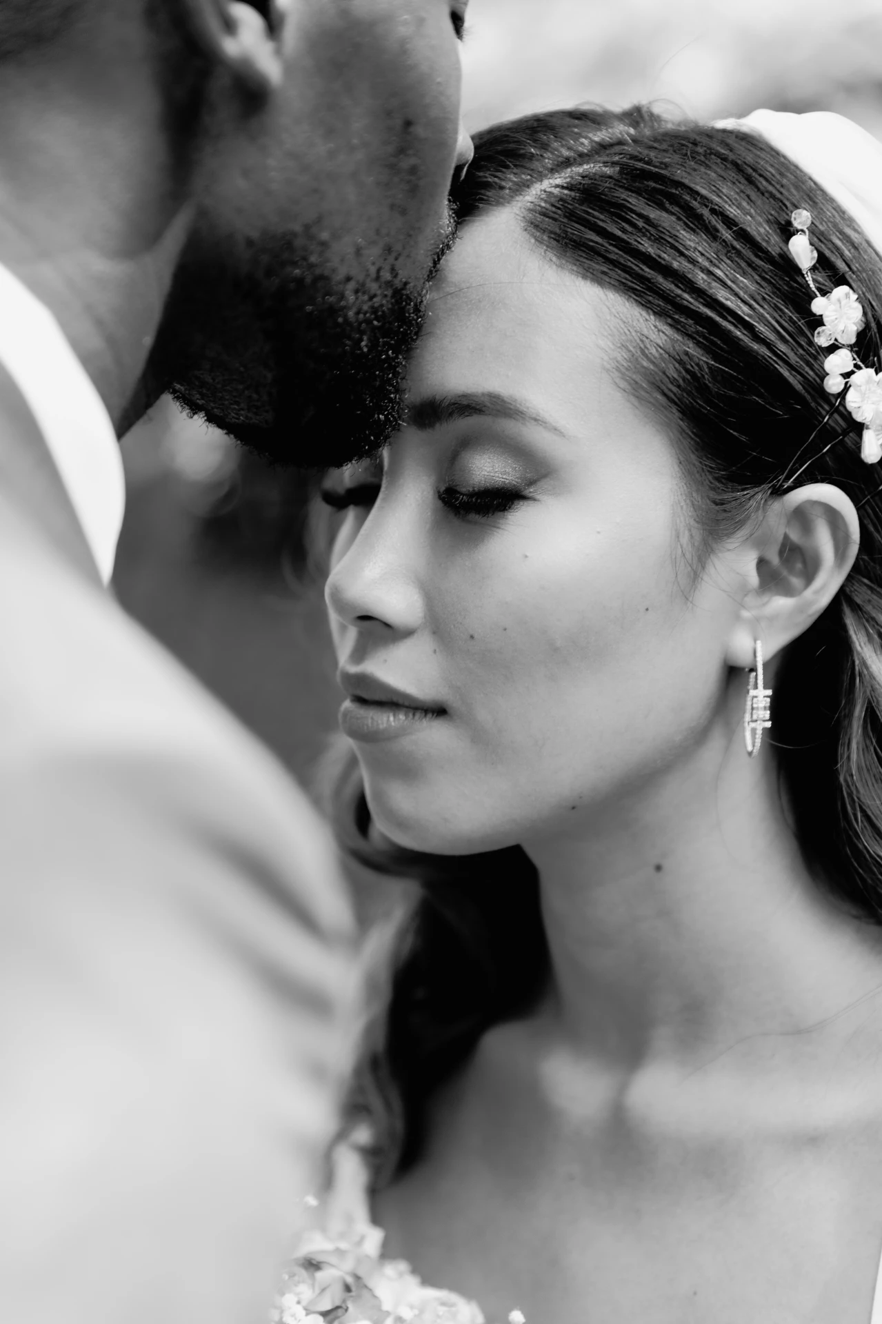 Wedding in the botanical garden in Tbilisi for foreign couples