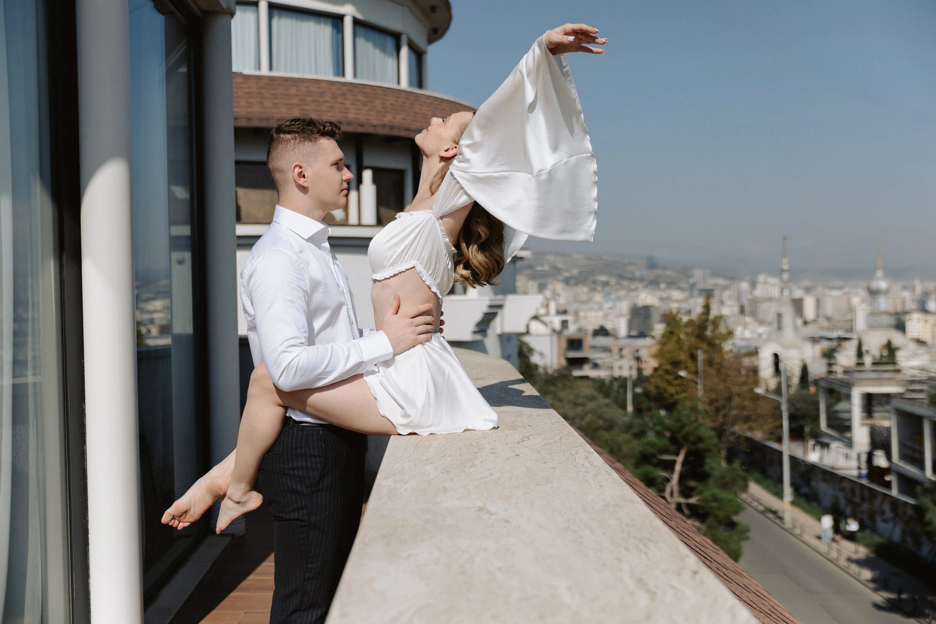 Wedding photo shoot in Tbilisi for foreign couples