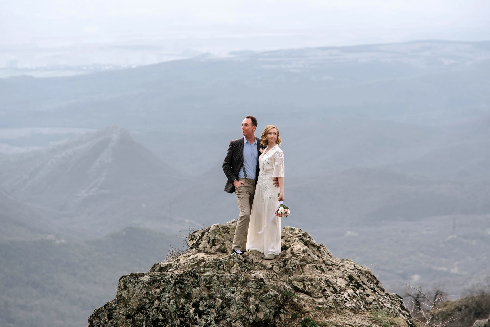 Weddings in the mountains of Georgia for Ukrainians