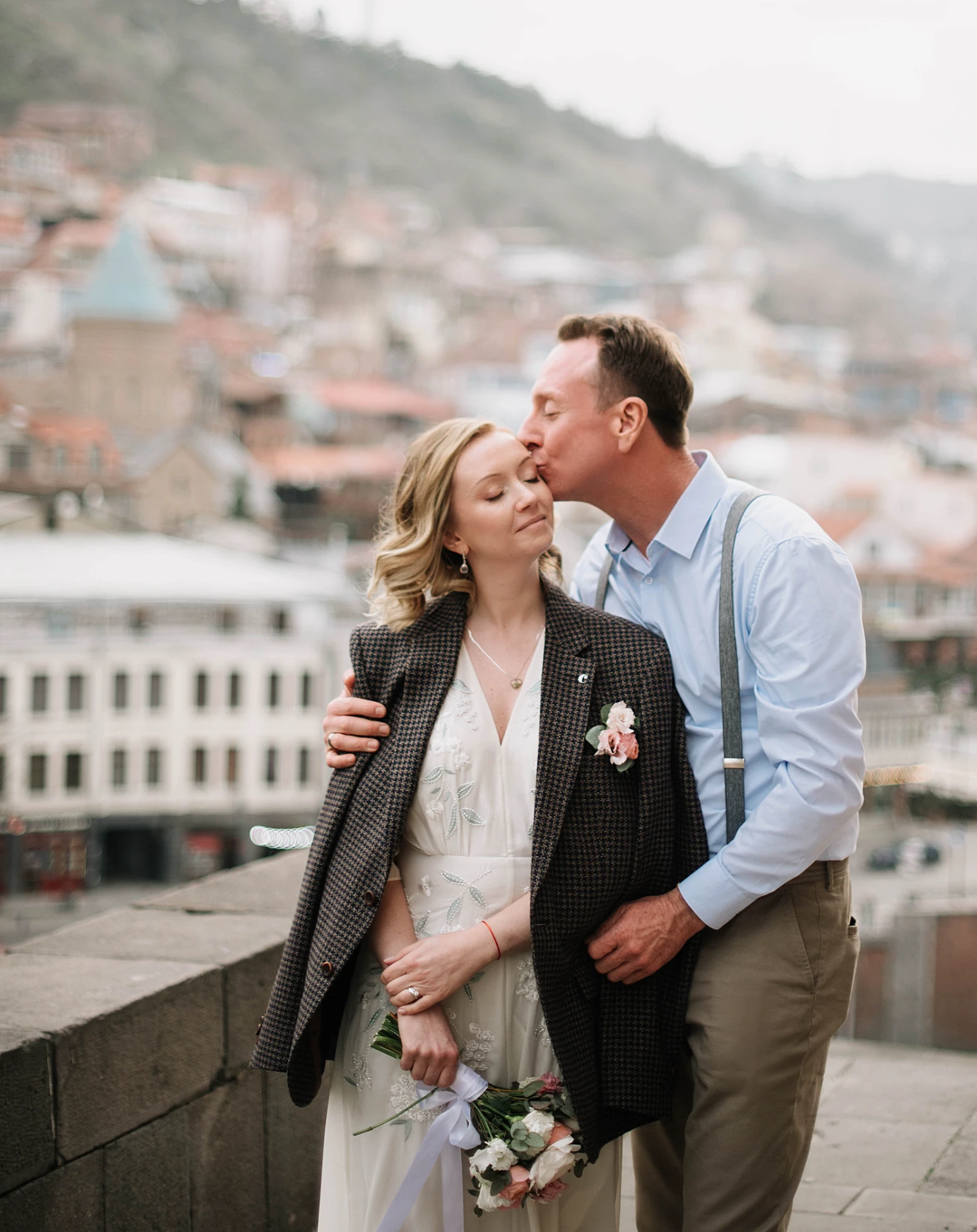 Wedding of a foreign couple among the majestic mountains of Georgia