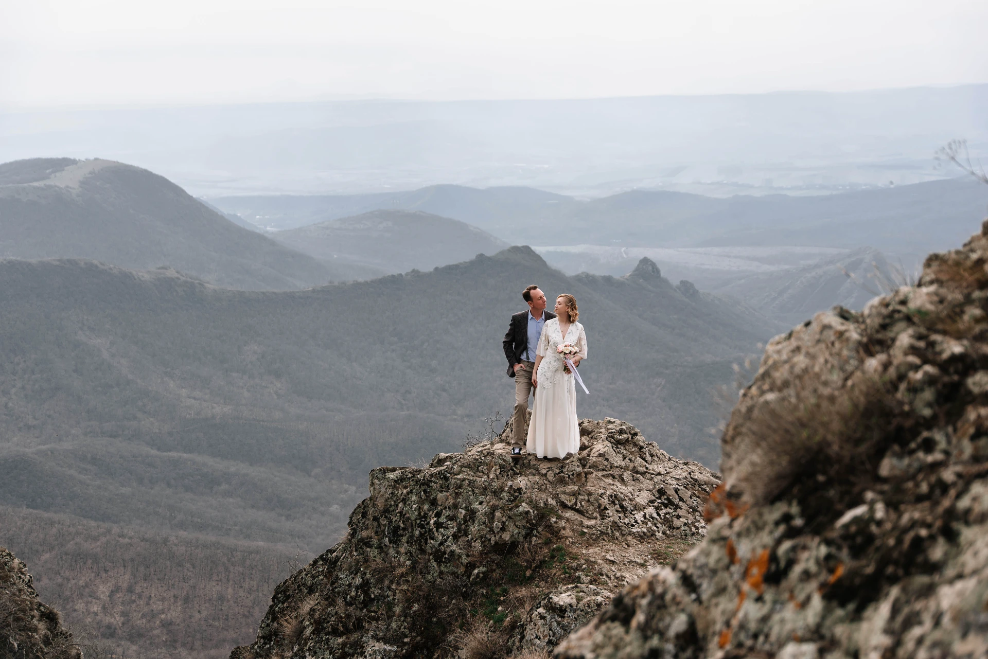Wedding of a foreign couple among the majestic mountains of Georgia