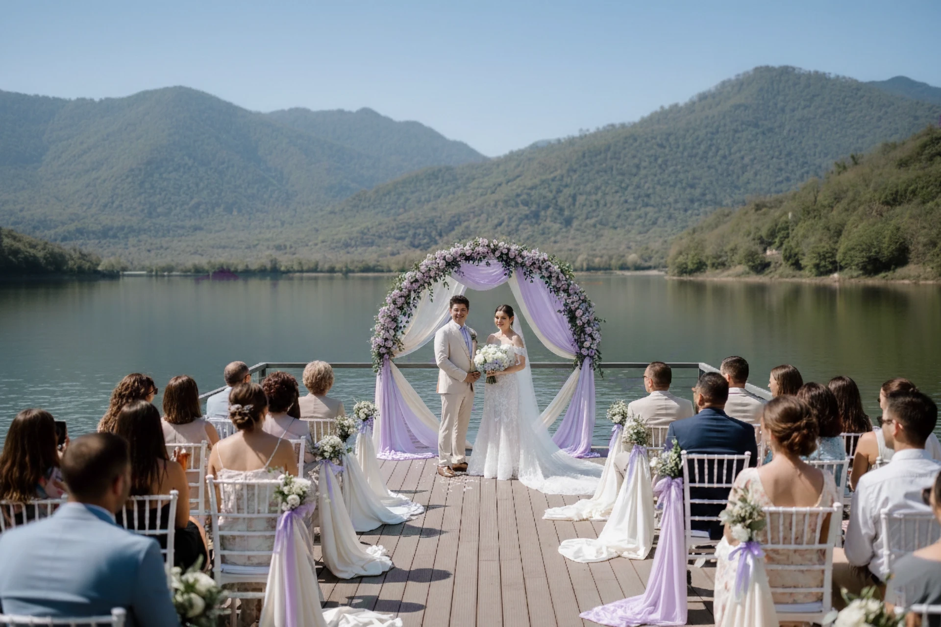 Выездная регистрация брака на озере в Грузии для иностранцев