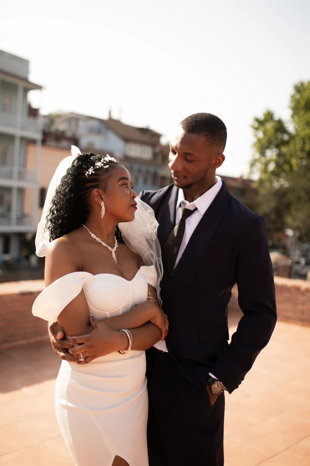 Summer wedding photoshoot for foreign couple