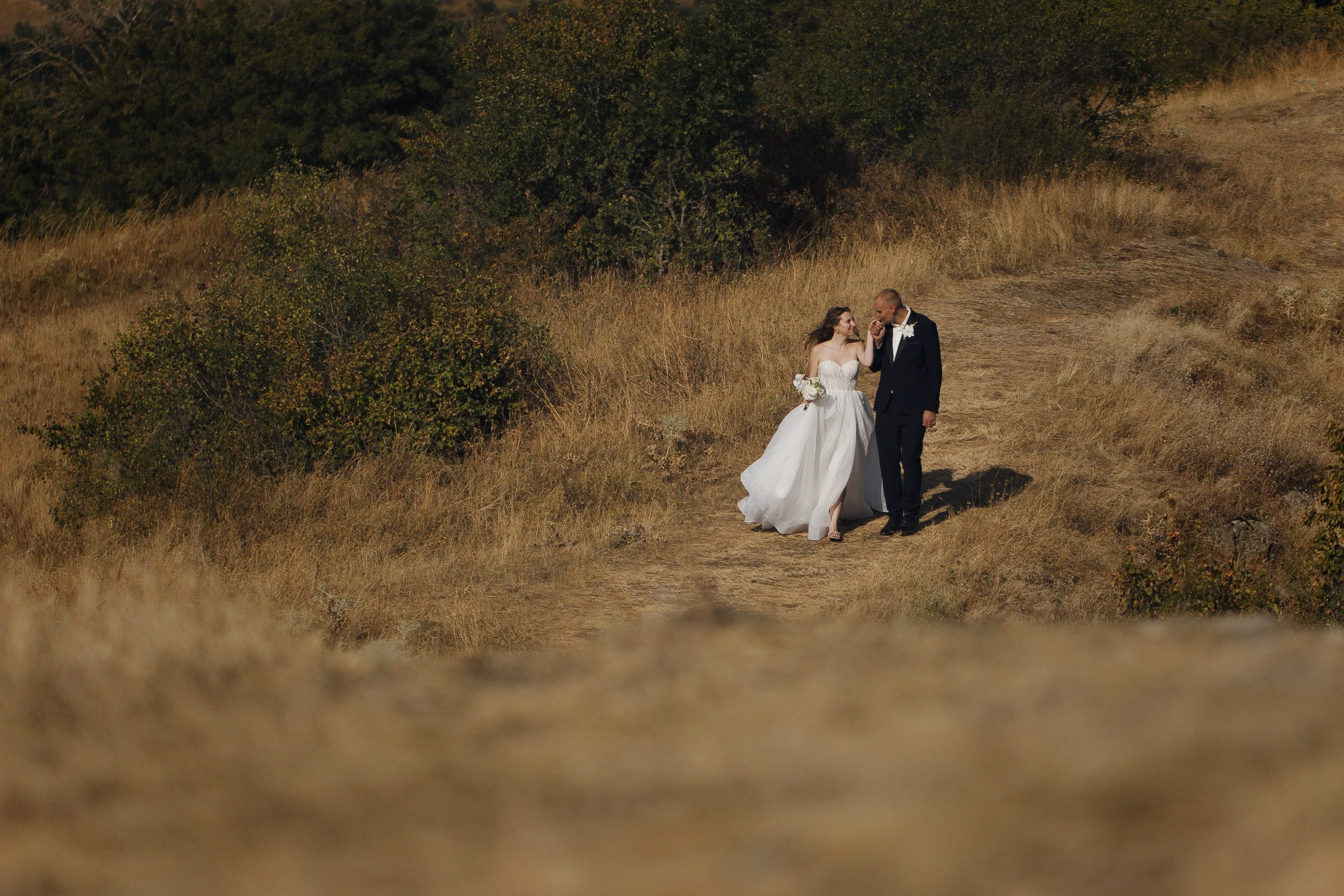 Wedding photoshoot in the surroundings of Tbilisi in summer