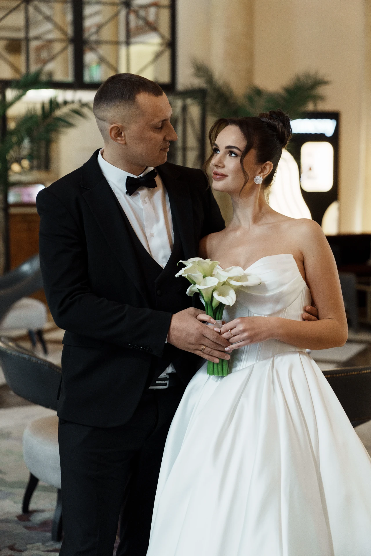 Wedding photoshoot in Old Tbilisi