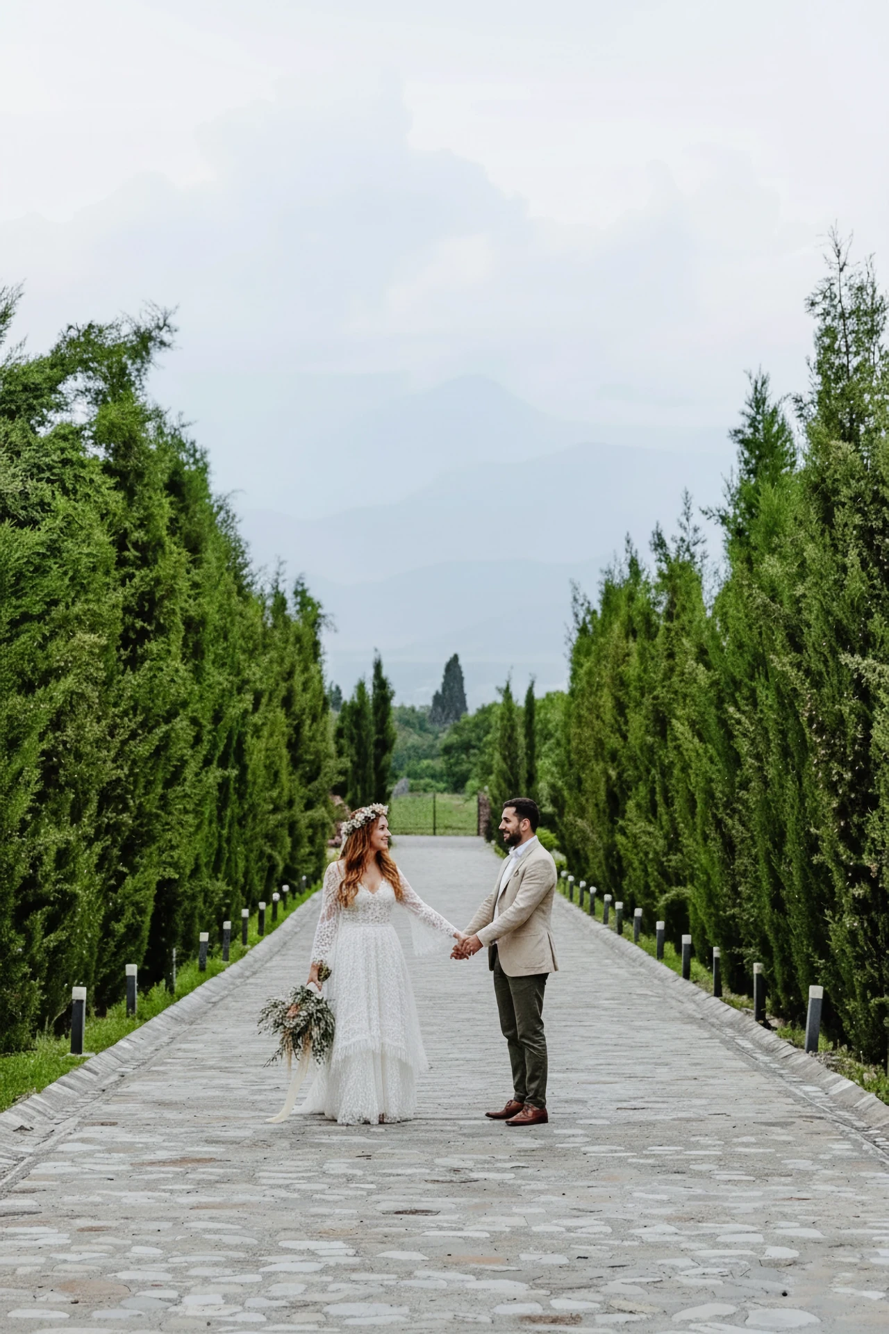 Organizing weddings at Château Mosmieri for foreign couples in Georgia