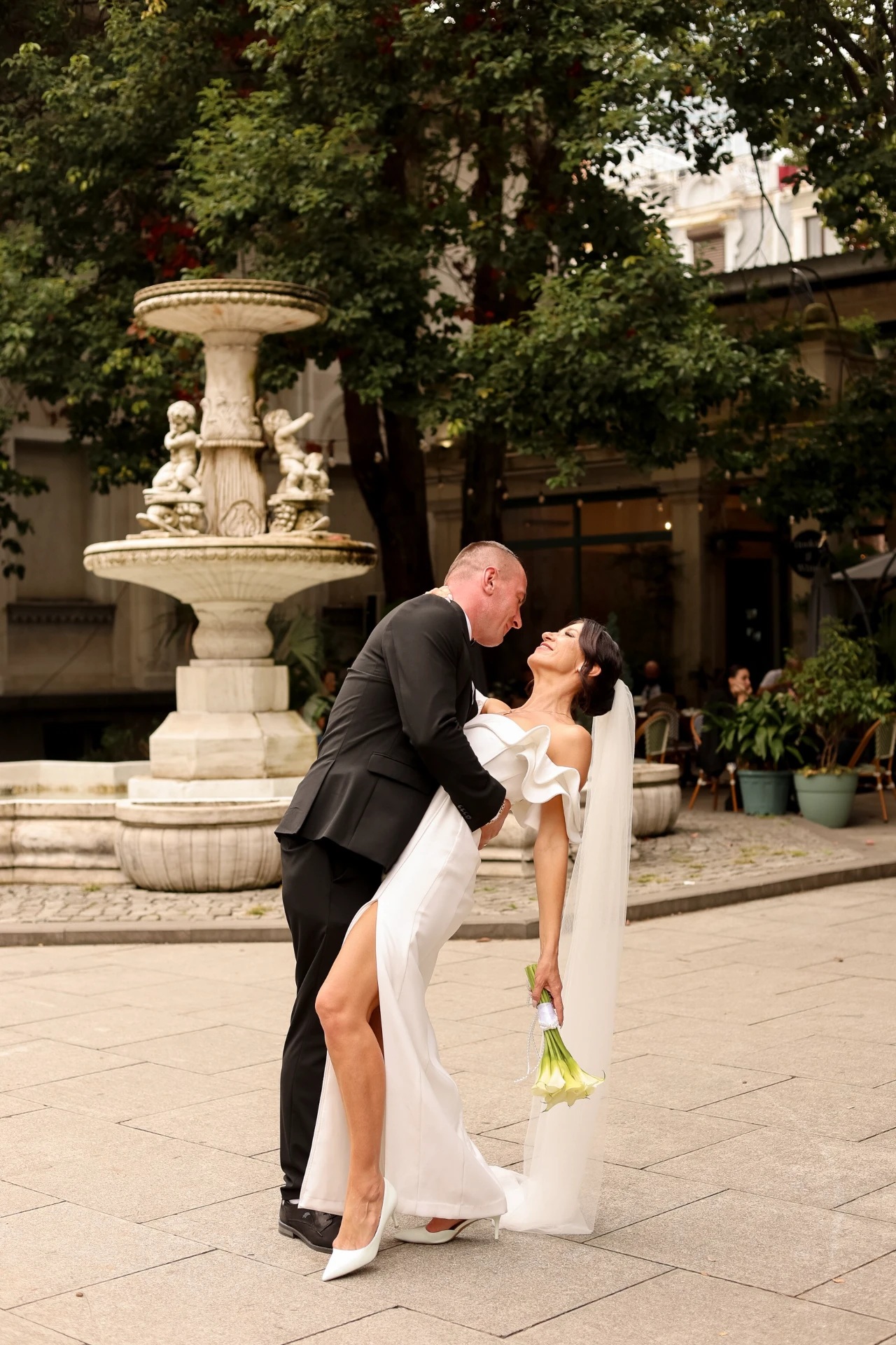 Seaside marriage for foreign couples in Batumi