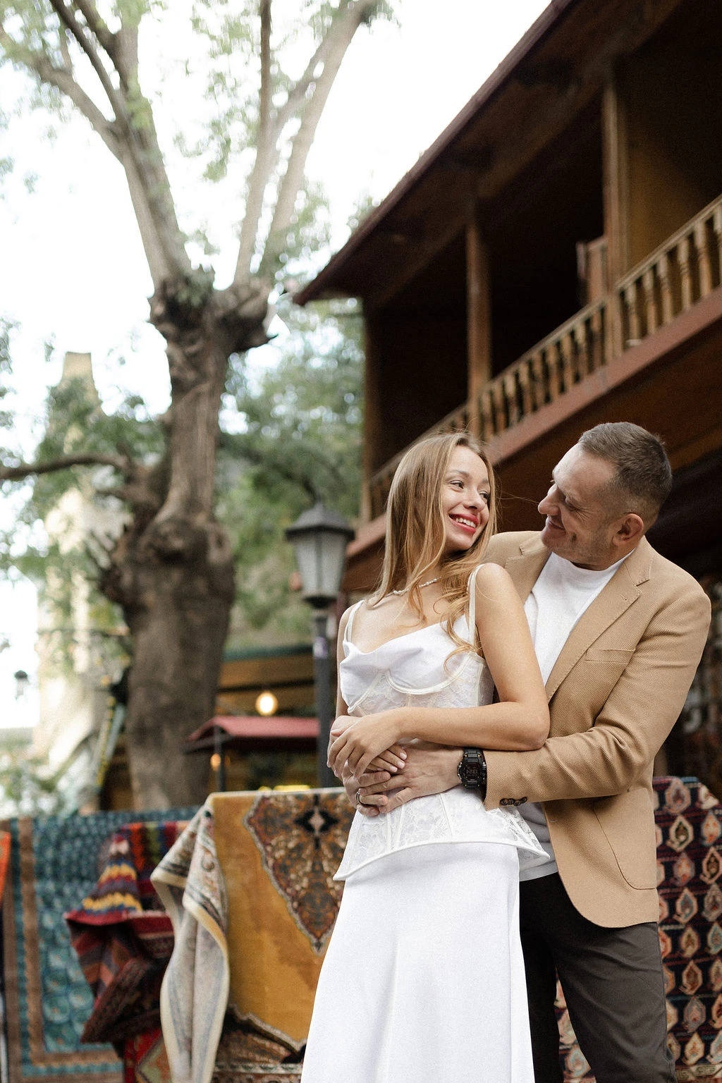 Осенняя церемония свадьбы в Грузии для иностранных пар