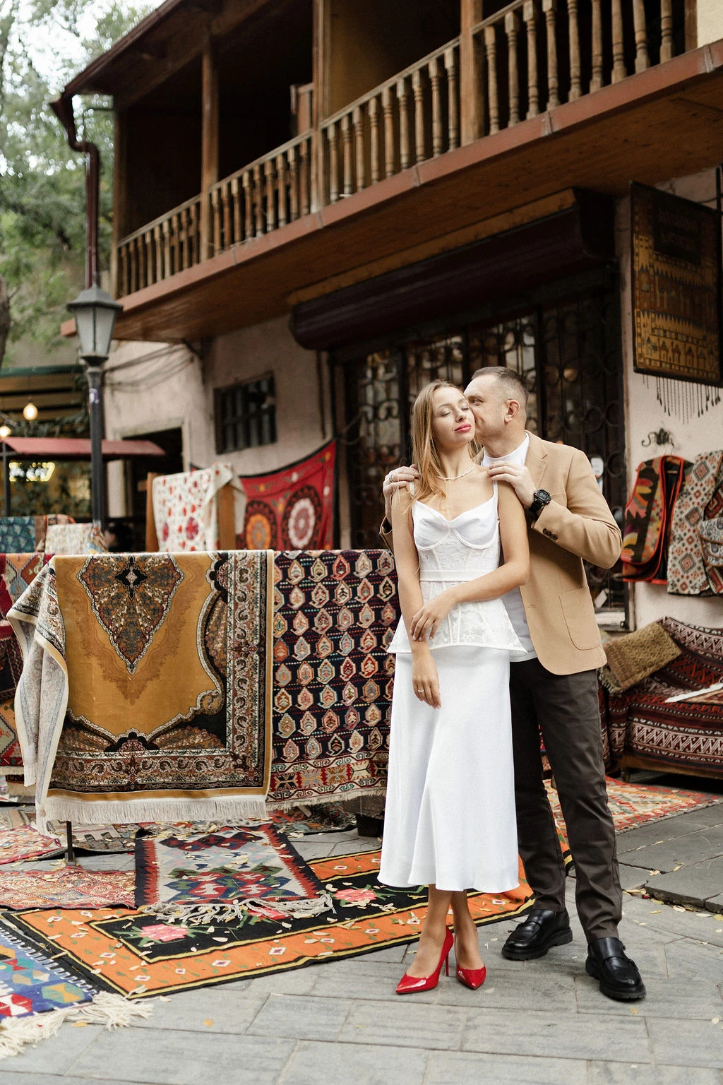 Осенняя церемония свадьбы в Тбилиси для иностранных граждан