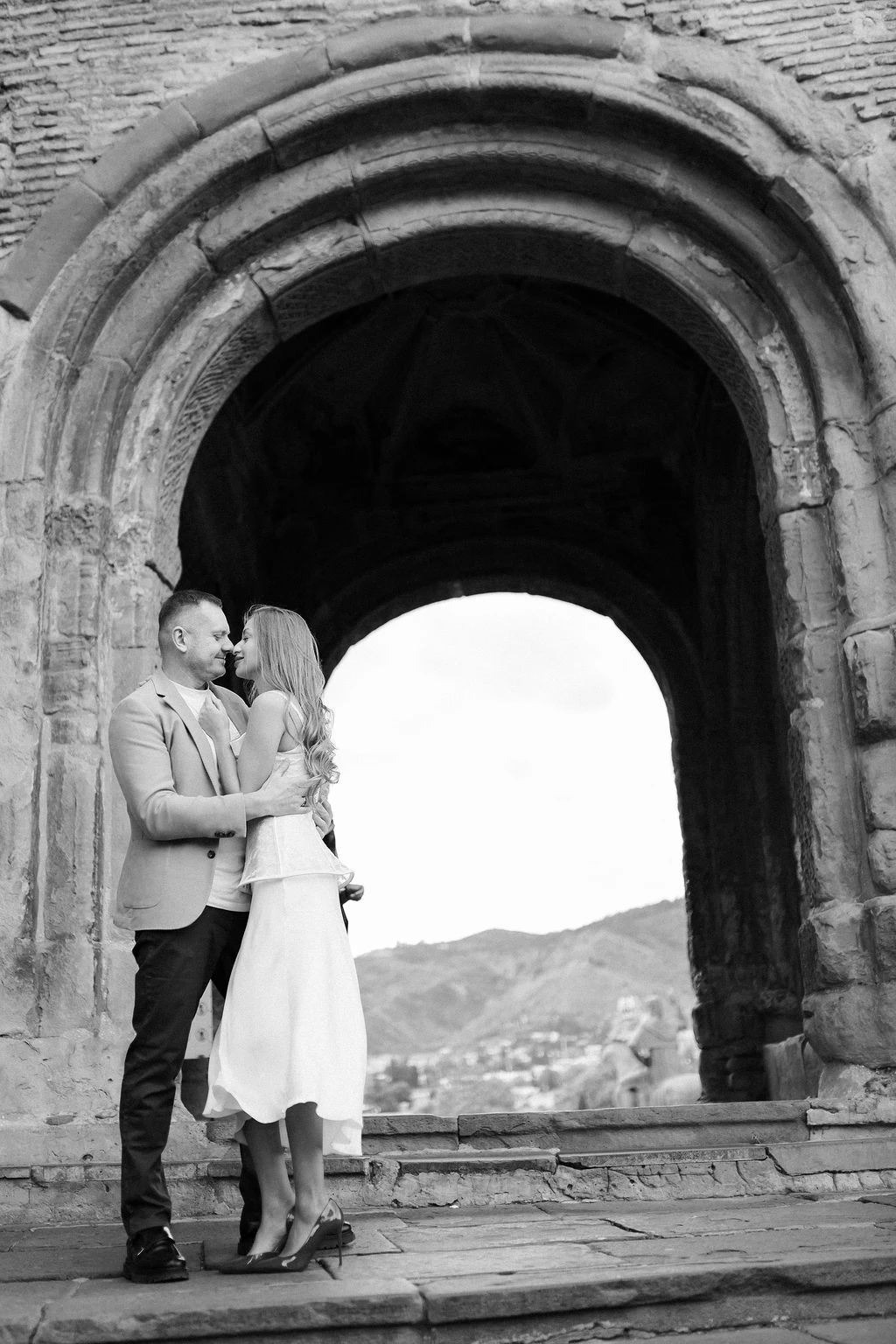 Autumn wedding ceremony in Tbilisi for foreigners