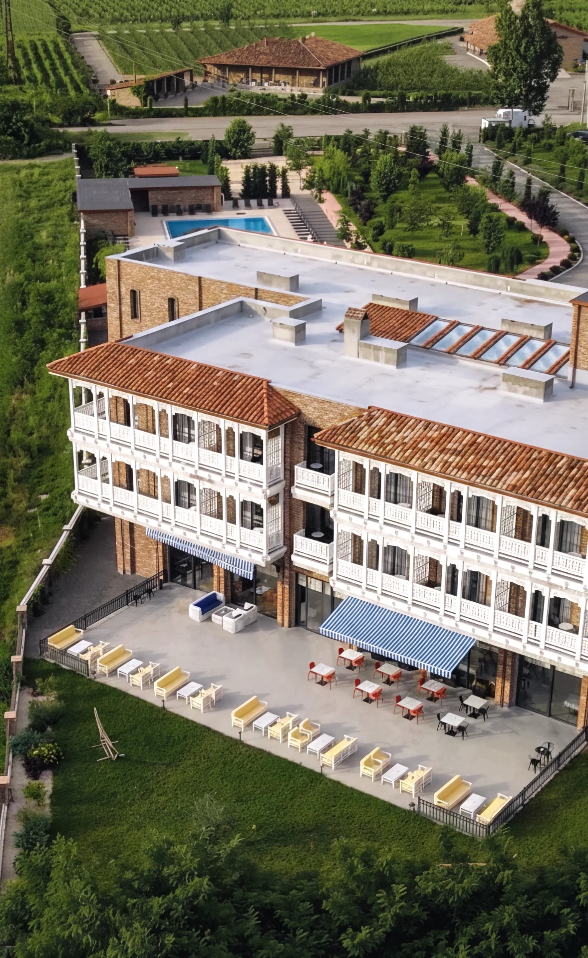 Wedding planning at Chateau Artwine Georgia for foreign couples