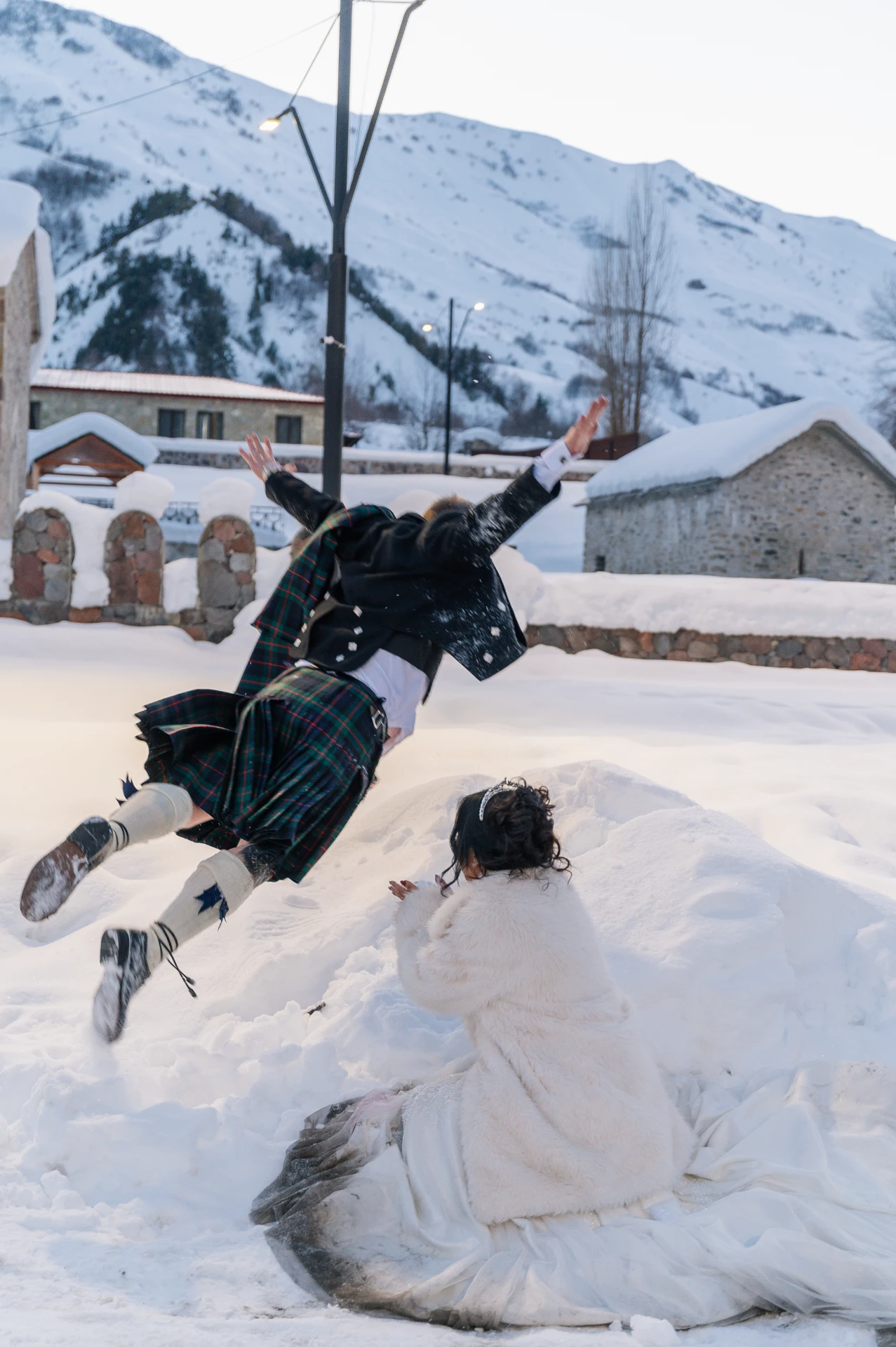 wedding photoshoot in Gudauri for foreign couples