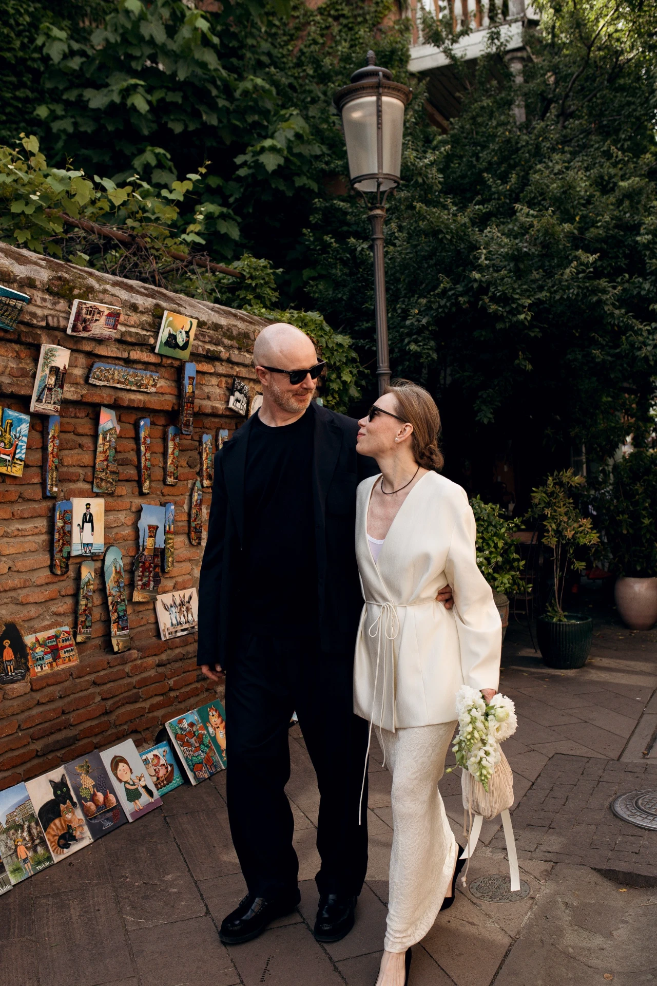 Wedding walk of a couple from the United Kingdom through Tbilisi